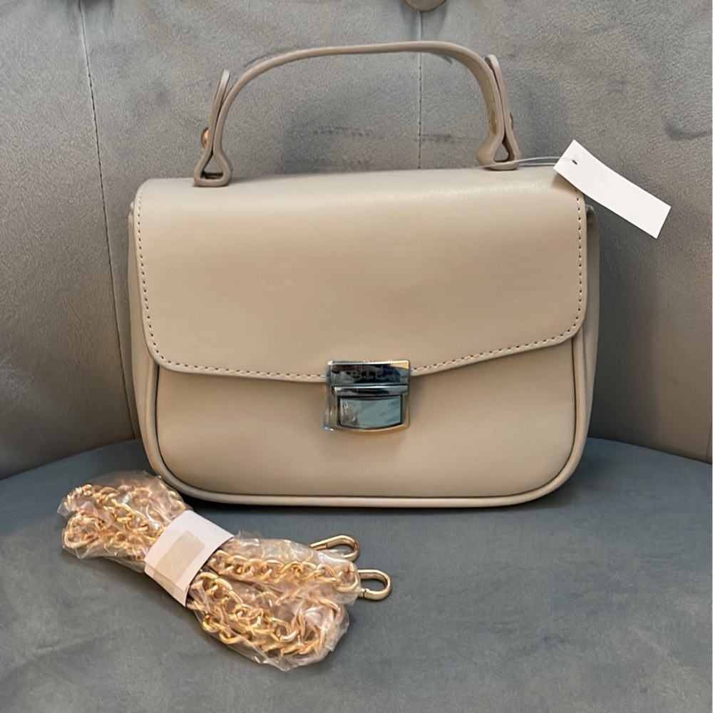 Brand new chain crossbody